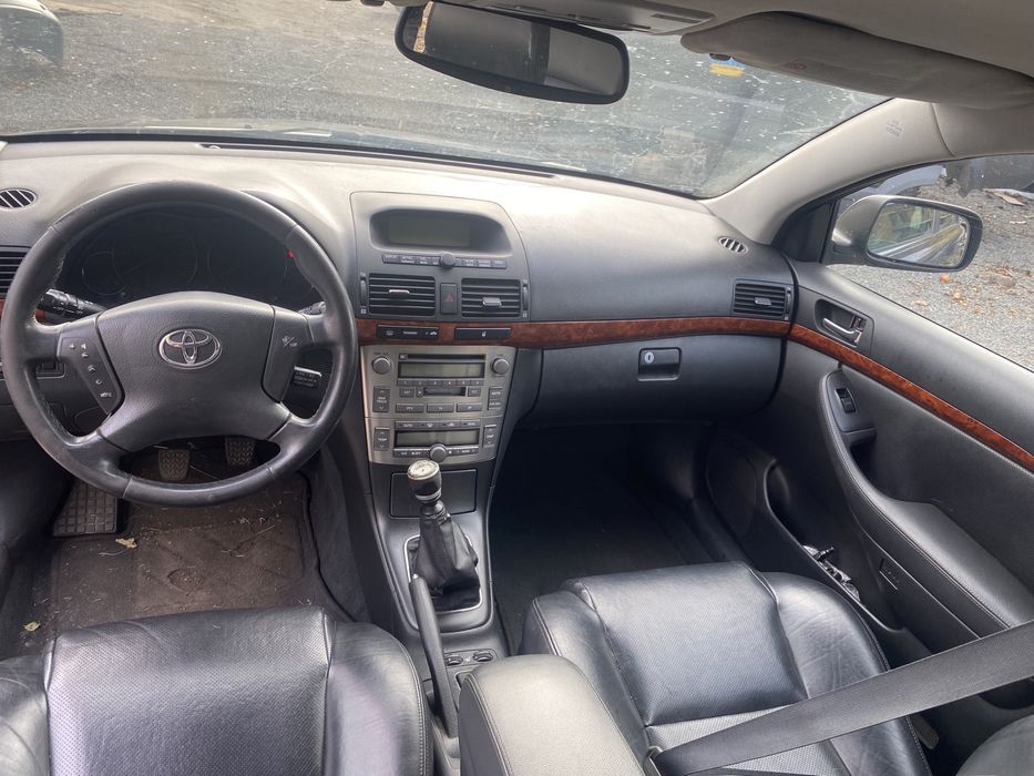 Кришка багажника Тойота Авенсіс Toyota avensis T25 2.2 d4d розборка