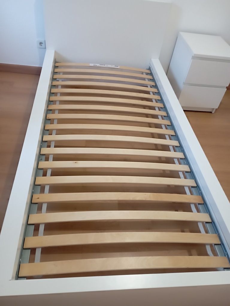 Cama solteiro + estrado IKEA