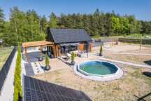Domek 7-os. z basenem,PROMOCJA ,klimatyzacja – jezioro, grill, boisko,