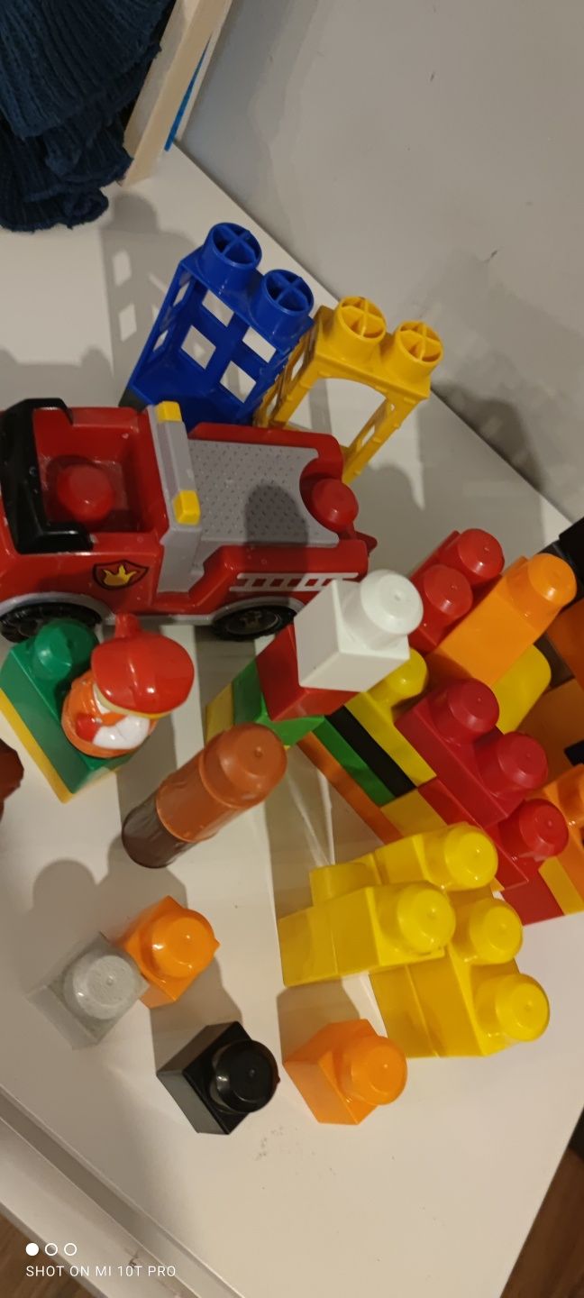 Megablocks mega bloks Fisher price klocki auto ludziki