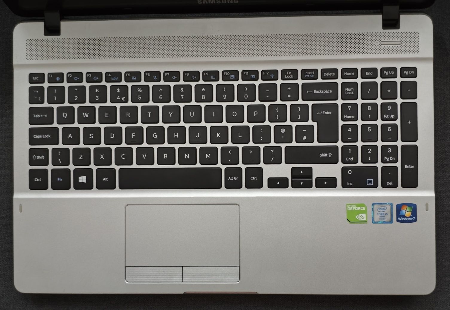 Samsung NP370E5J Nvidia GT 820M 2GB Intel i5 4300M 8GB DDR3 256Gb SSD