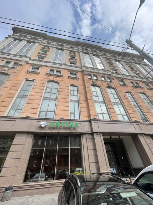 Красивая Фасадная 2х ком квартира в самом Центре Одессы! 18 Жемчужина!