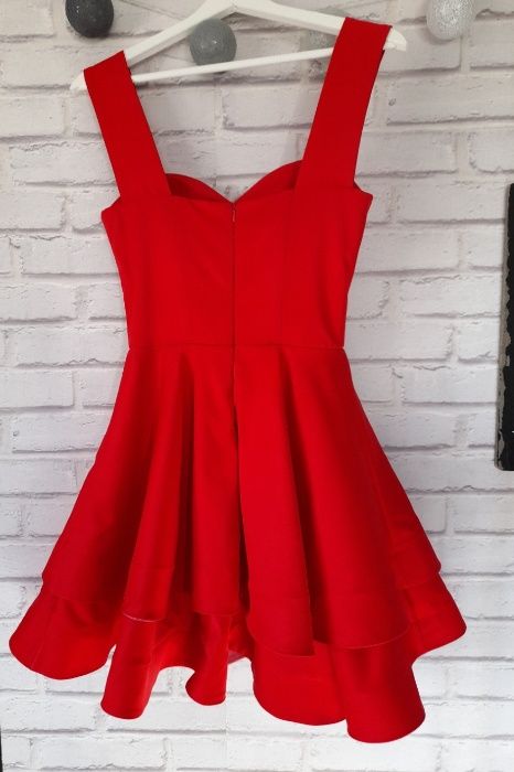 Czerwona rozkloszowana sukienka wesele studniówkę półmetek 18 Talya XS