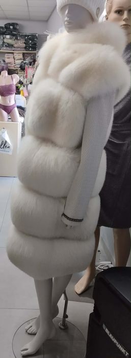 Нова шуба з песця + шкіряні рукави
Felix Rodionov (колекційна річ)