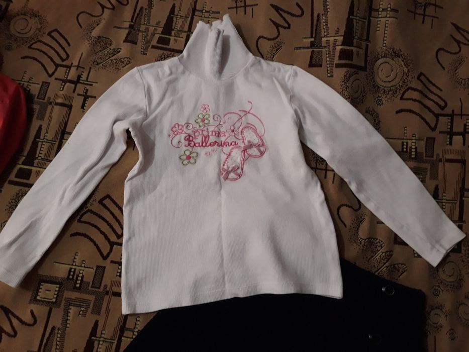 Продам водолазку на девочку