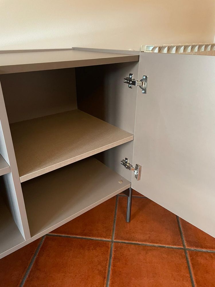 Mesa e Aparador  de Design Moderno