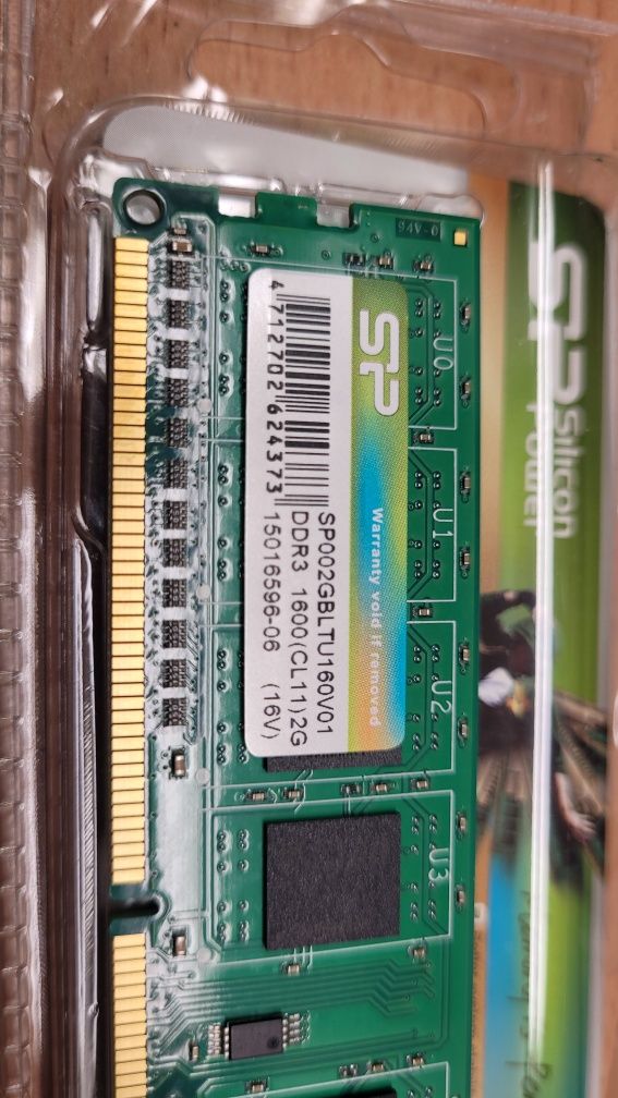 Pamięc RAM DDR 3.  2GB