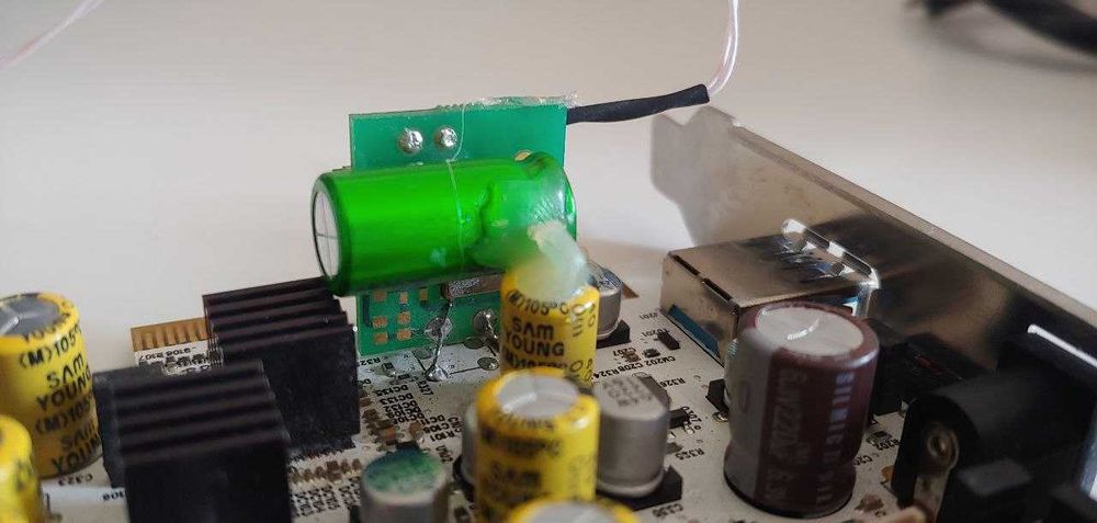 USB експандер SOtM tX-USBex + прецизійний зовнішній тактовий генератор