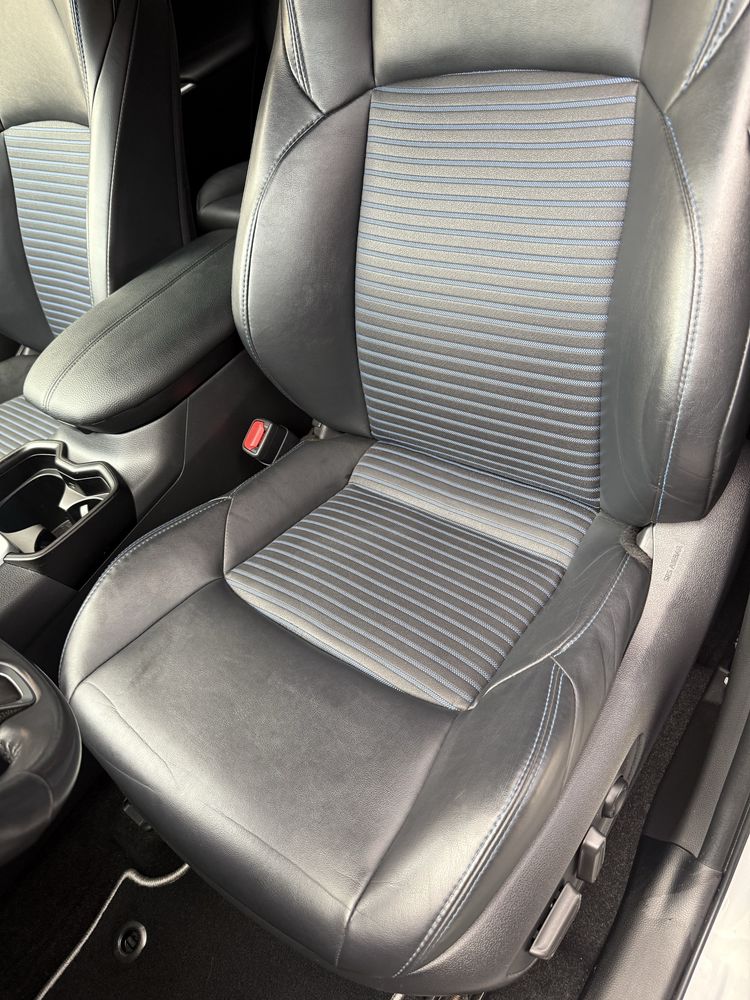 Toyota Rav4 Hybrid Повний привід Style