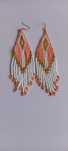 Białe kolczyki z pudrowym różem wiszące hand made boho Indiańskie