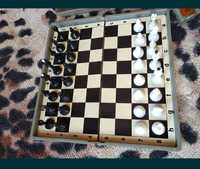 Дорожні шахи в коробці