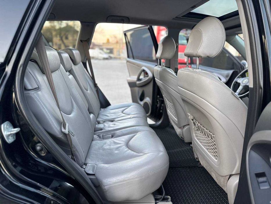 Продам Toyota RAV