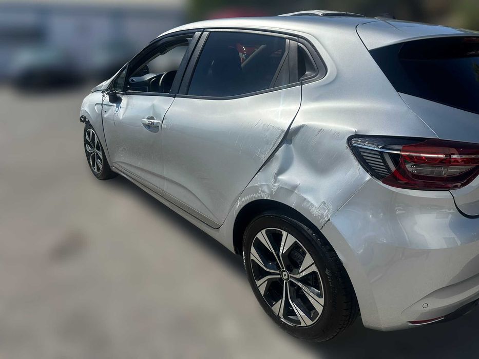 RENAULT Clio V 1.0 Tce LPG de 2023 Salvado
