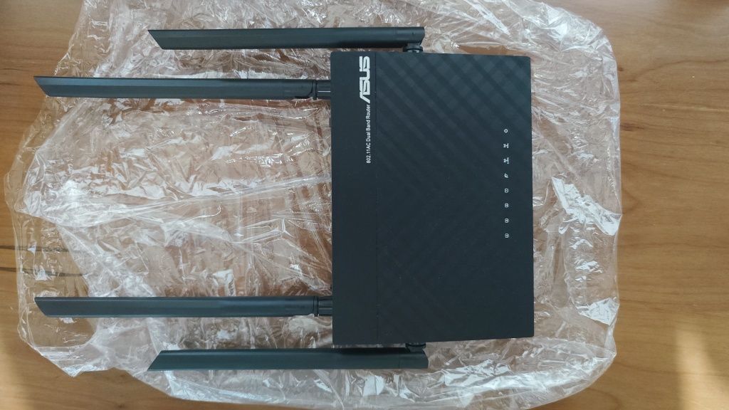 Router Asus AC750