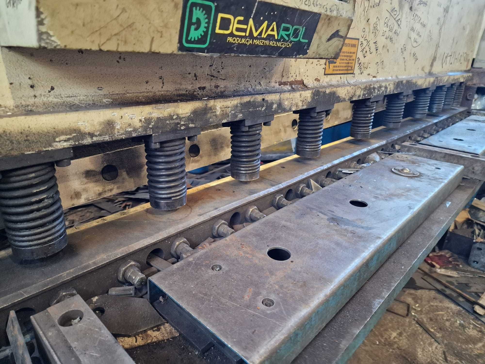 Gilotyna do cięcia metalu nożyce do blachy QC12Y-6x2500
