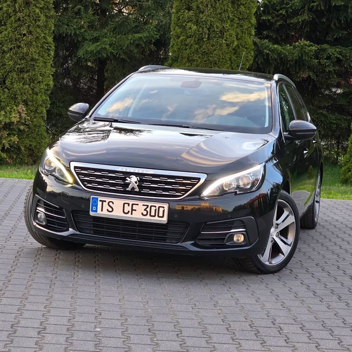 Peugeot 308 1.2 Benzyna 130 koni Automat Nawigacja Kamera Xenon Serwis Dwa Klucze!