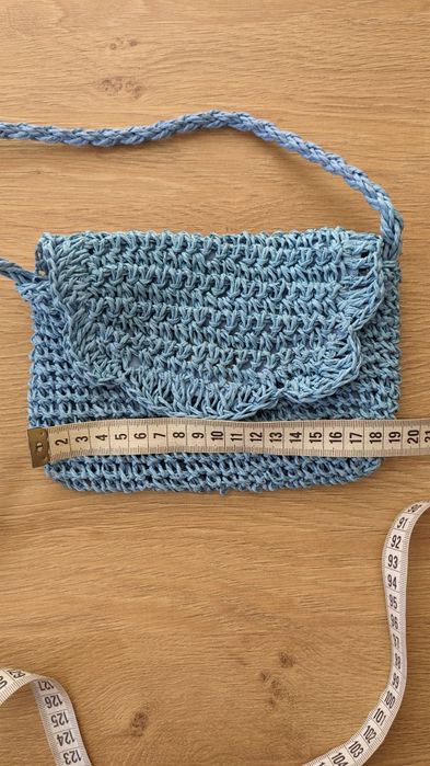 Панамка і плетена сумочка