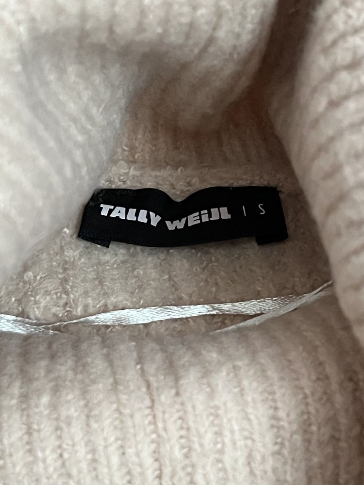 Пудровий зимовий светр Tally Weijl