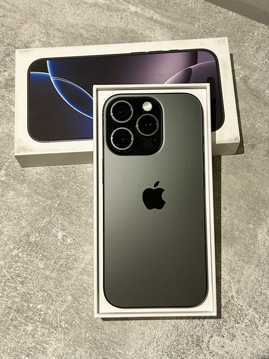 iPhone 16 pro 128GB Black Titanium
