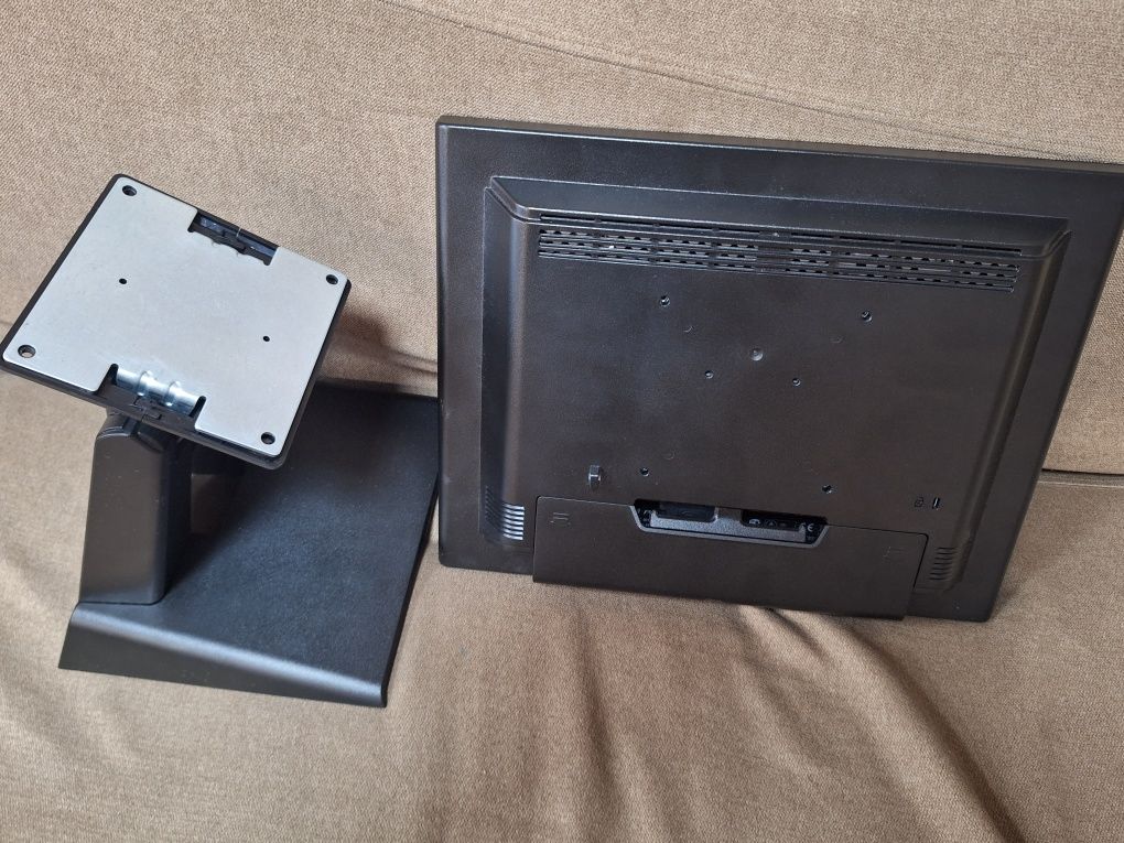 Сенсорний монітор POS термінал iiyama ProLite T1532MSC-B1