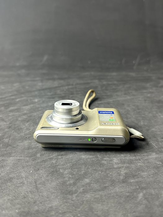 Цифровий фотоапарат. Стан як на фото повністю робочий. Повний комплект