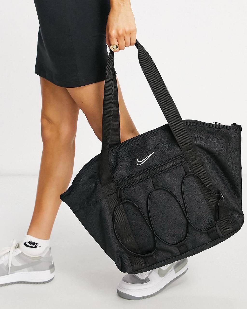 Жіноча сумка Nike оригінал з нових колекцій