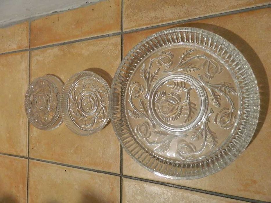 kryształy zestaw talerzy stan doskonały są 25 letnie bądź starsze