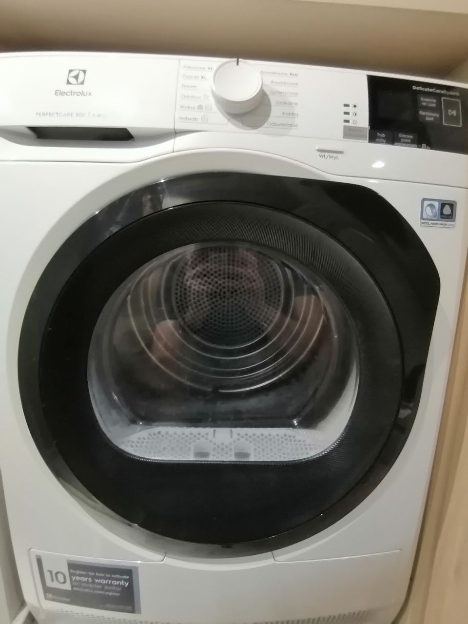 Suszarka do ubrań ELECTROLUX EW8H458BP z pompą ciepła DelicateCare 800