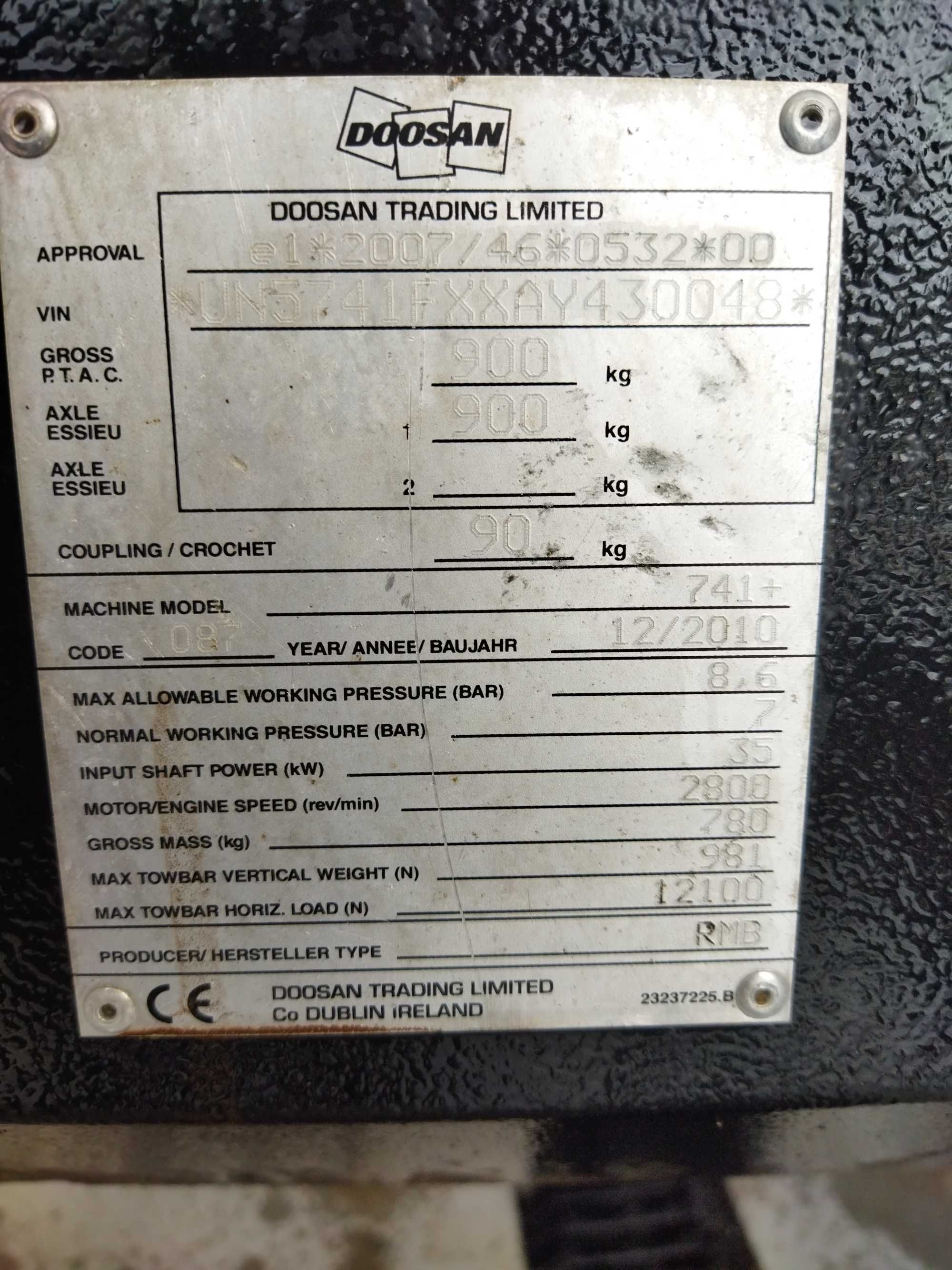 Kompresor sprężarka śrubowa DOOSAN 741 YANMAR  2011 R