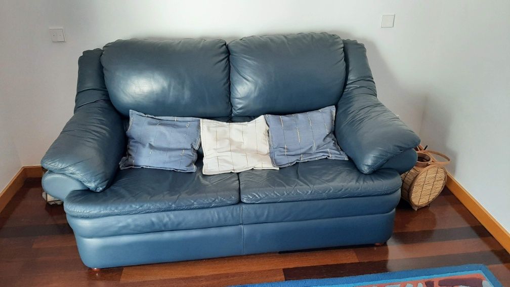 Sofa em pele genuína