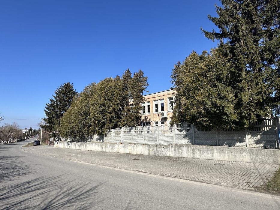 Оренда приміщення вільного призначення в пригороді Тернополя.