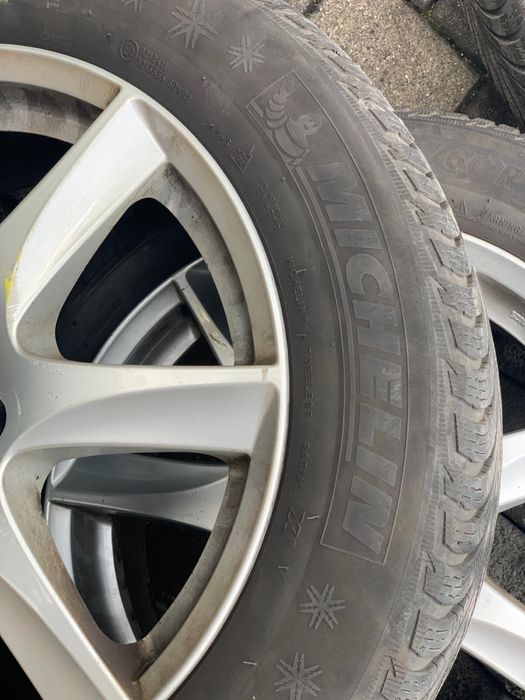 Felgi ENZO 17” + opony zimowe (z 2017 roku) michelin Apli. 5 215/60
