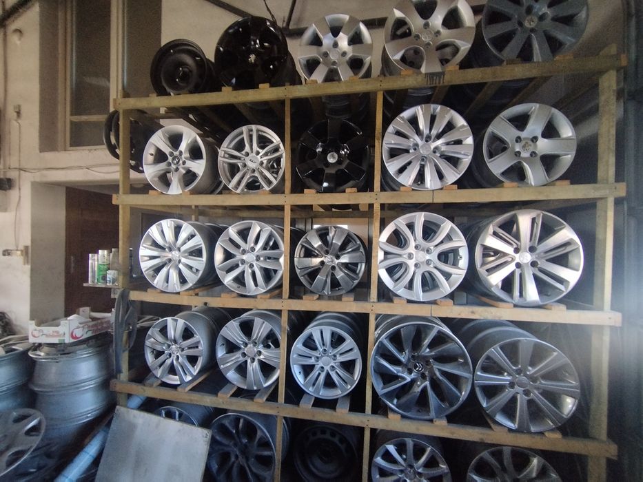 Alufelgi 7,5J x 17 Peugeot 3008 / 5008 Citroen ET 29 4x108 idealne