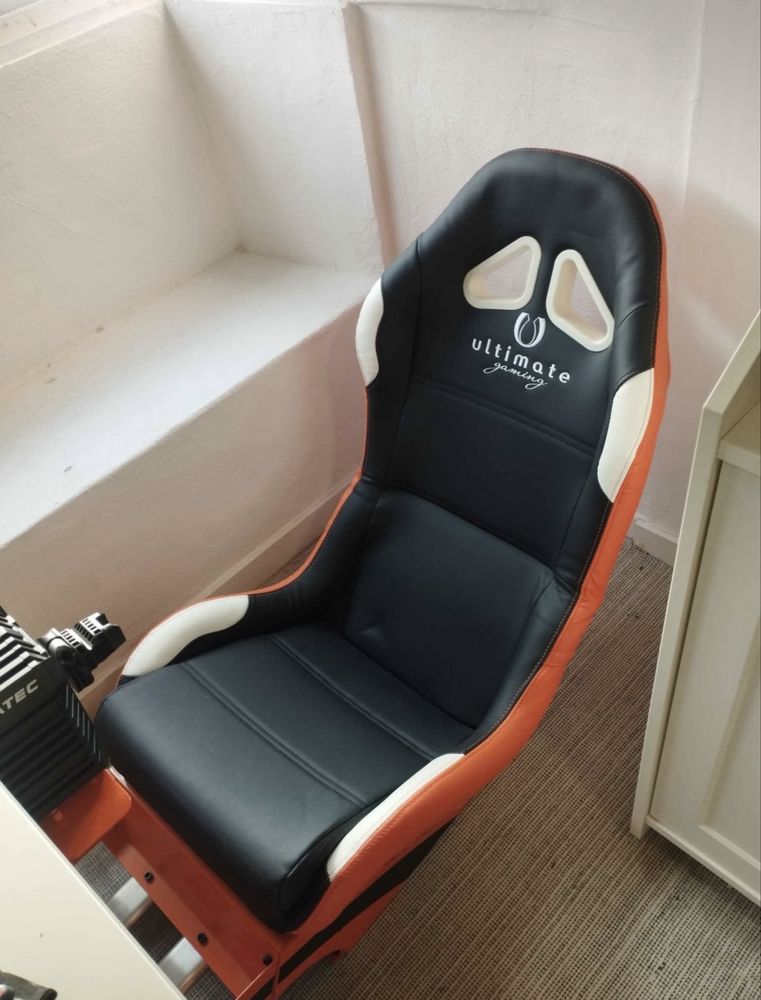 Simulador Fanatec CSL 5nm, Playseat, Volante McLaren, 3 monitor