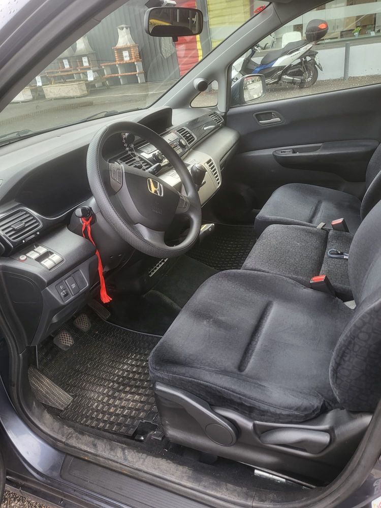 Vendo Honda FR-V