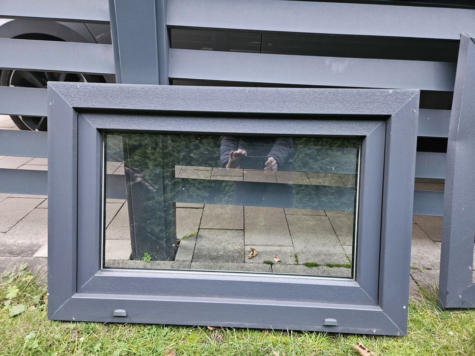 Okno 60x90 biały/antracyt