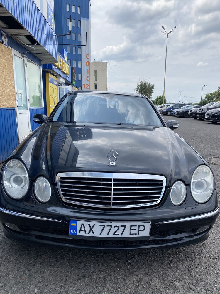 Продам Mercedes-Benz w240 авангард 2003года