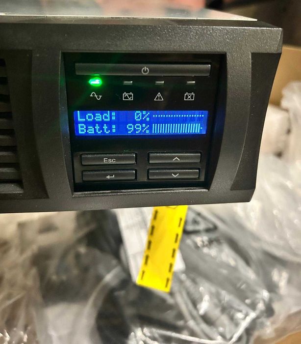 UPS APC zasilanie awaryjne powerbank 2000 VA/1800 W 2U, Znakomity Stan