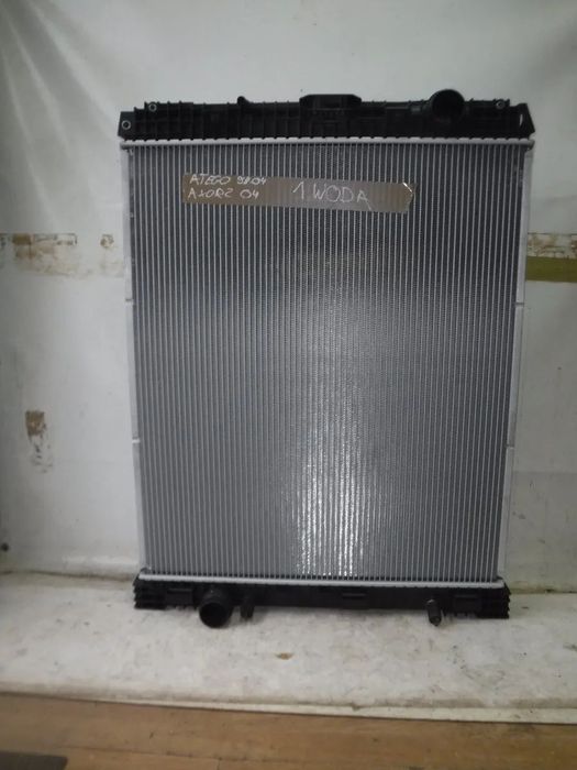 nowa chłodnica wody mercedes atego 98-04 axor 2 04r-