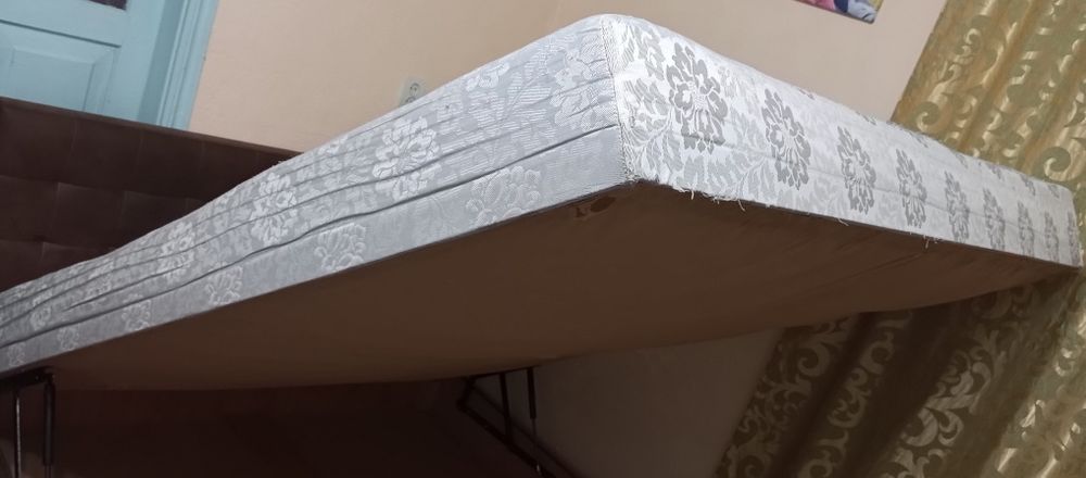 Продам каркасний матрас 160*200
