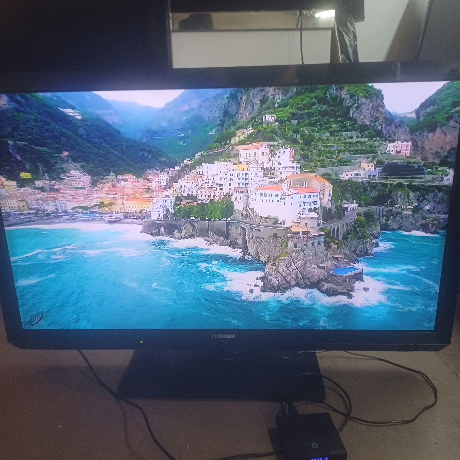 Телевізор Toshiba 42 діагональ