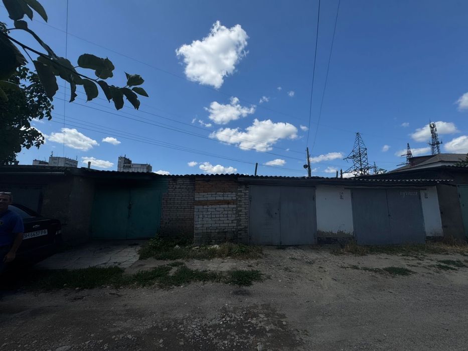 Автомобильный гараж