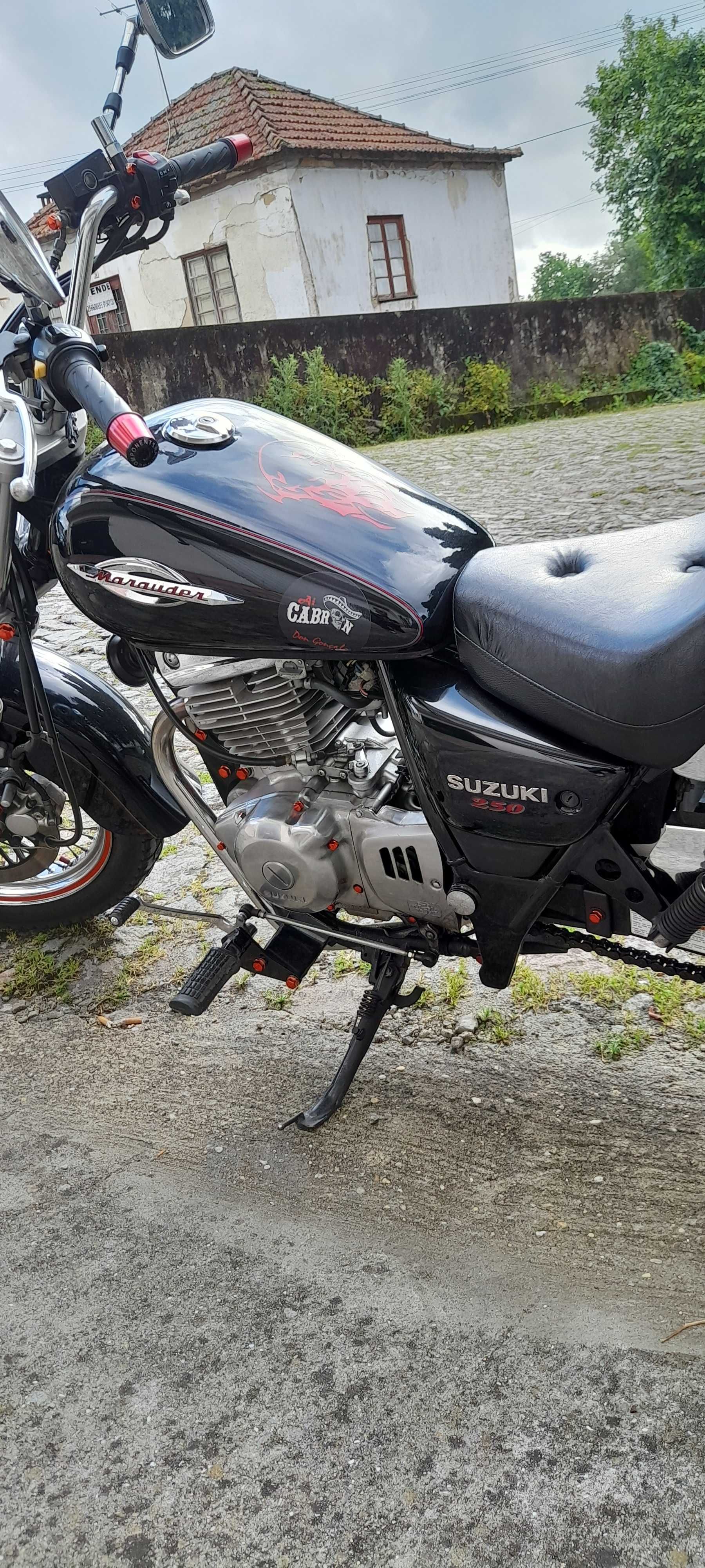 Suzuki Marauder  250cc