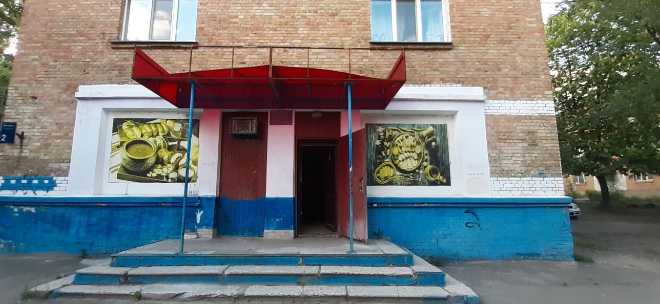 приміщення з окремим входом 89 кв.м Сирець під магазин, кафе лікарня
