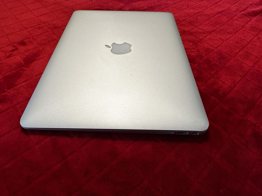 MacBook Air 13.3/1.8GHz/8GB/128GB 2017