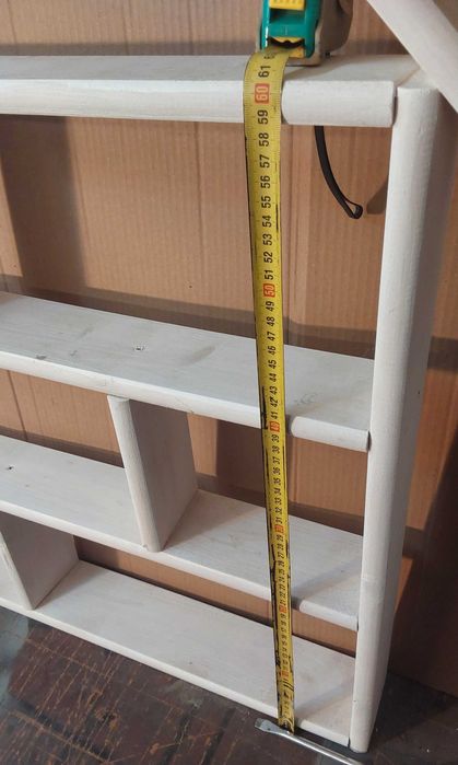 Półka w kształcie domku