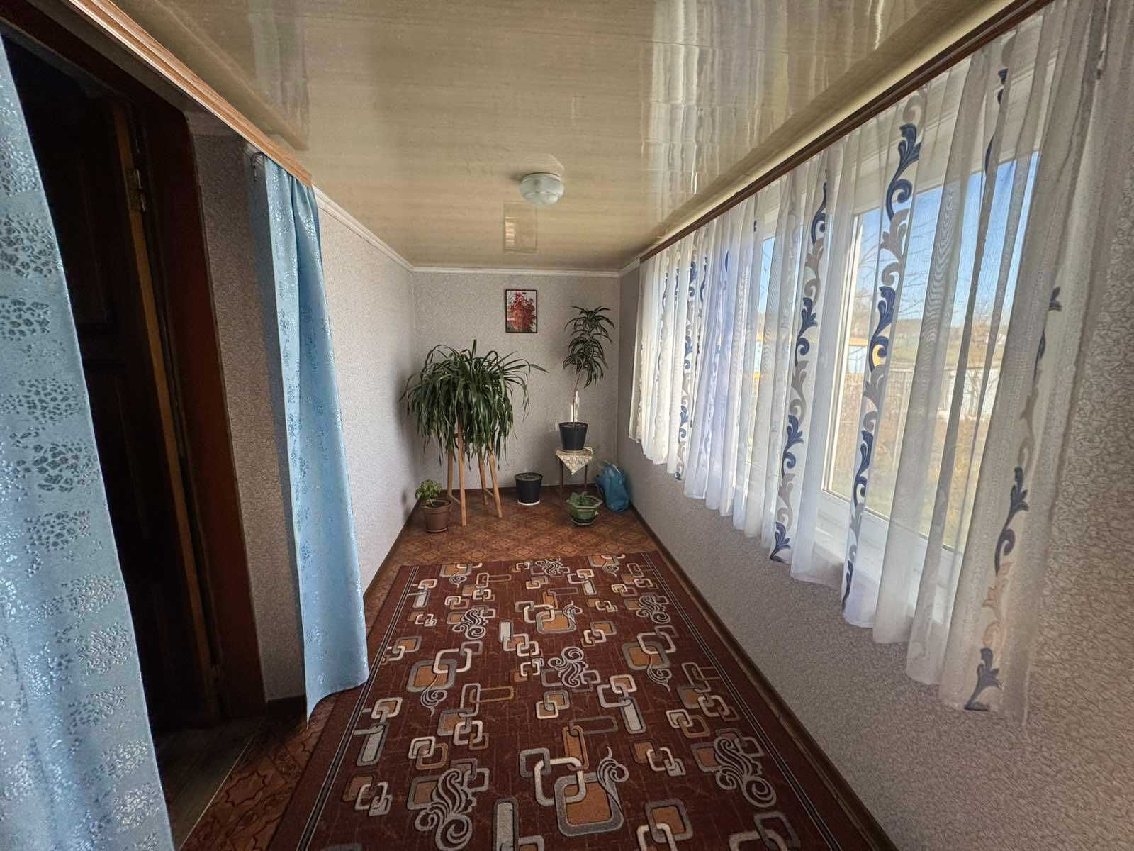 Продаж гарного будинку із земельною ділянкою в с. Уладівка