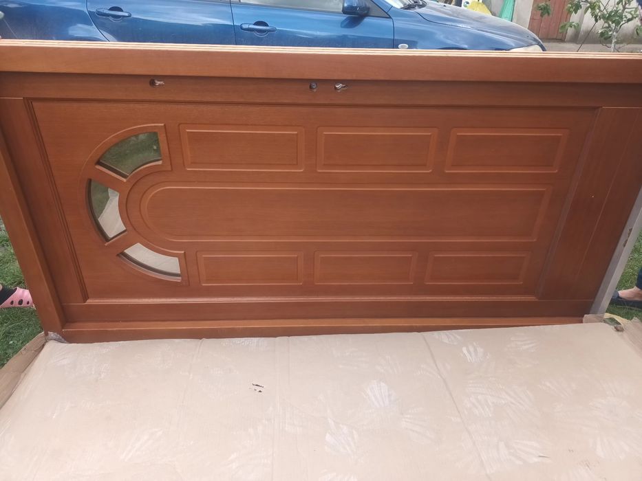 Drzwi zewnętrzne 90 z oscieżnicą prawe drewniane