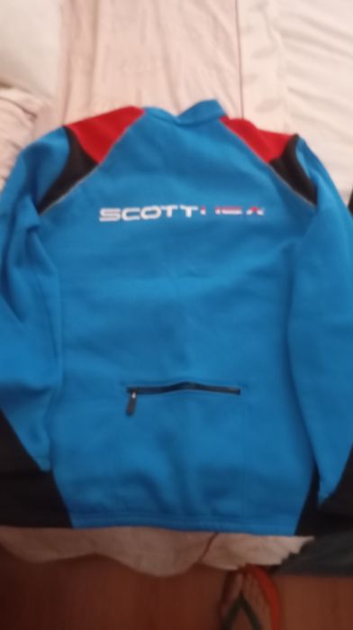 Sapatos, camisola, casaco, manguitos, prot. sapato, outros