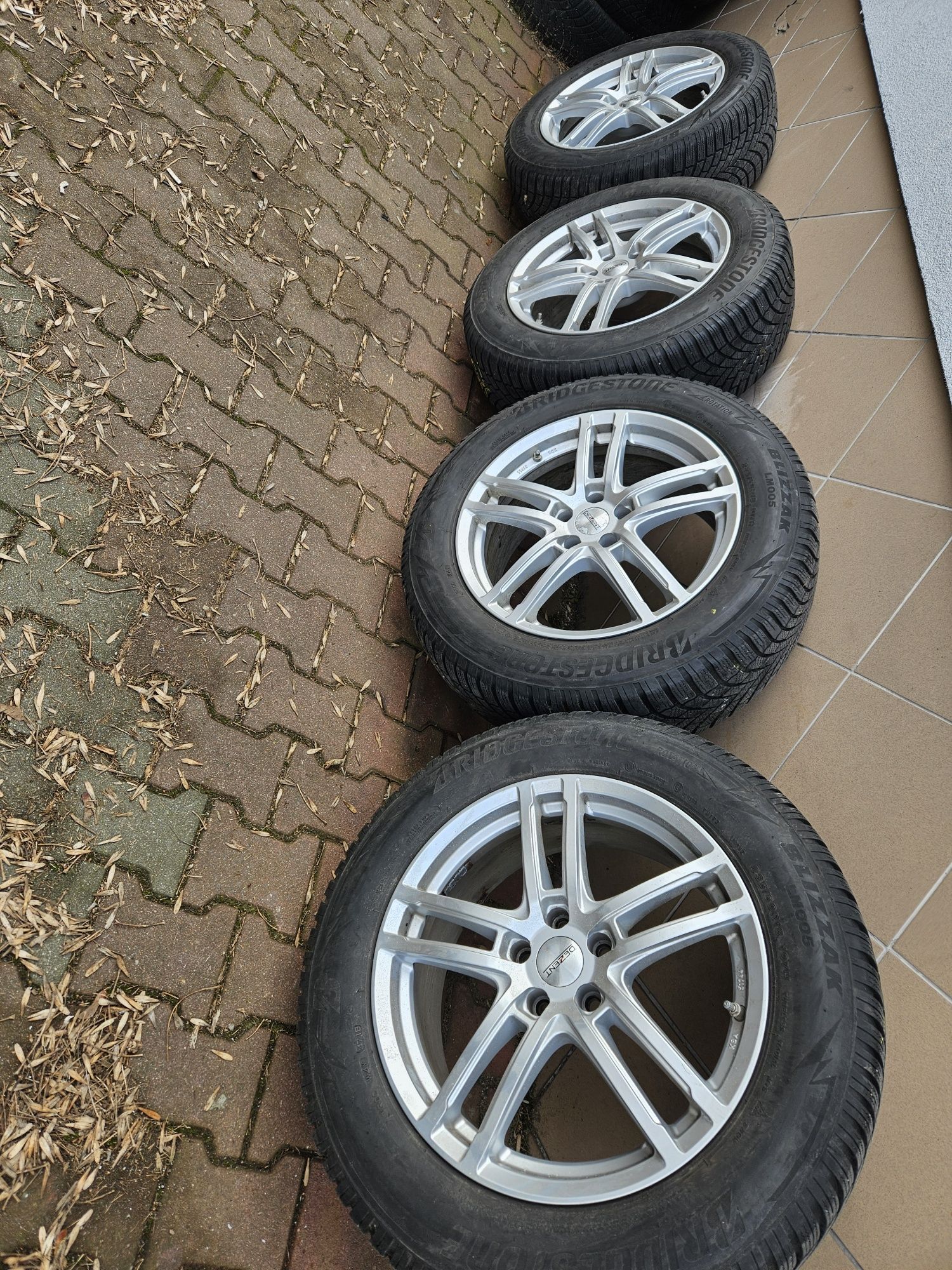 Felgi Koła 18" Ford Land Rover 5x108 Et45+235.60.18 Bridgestone